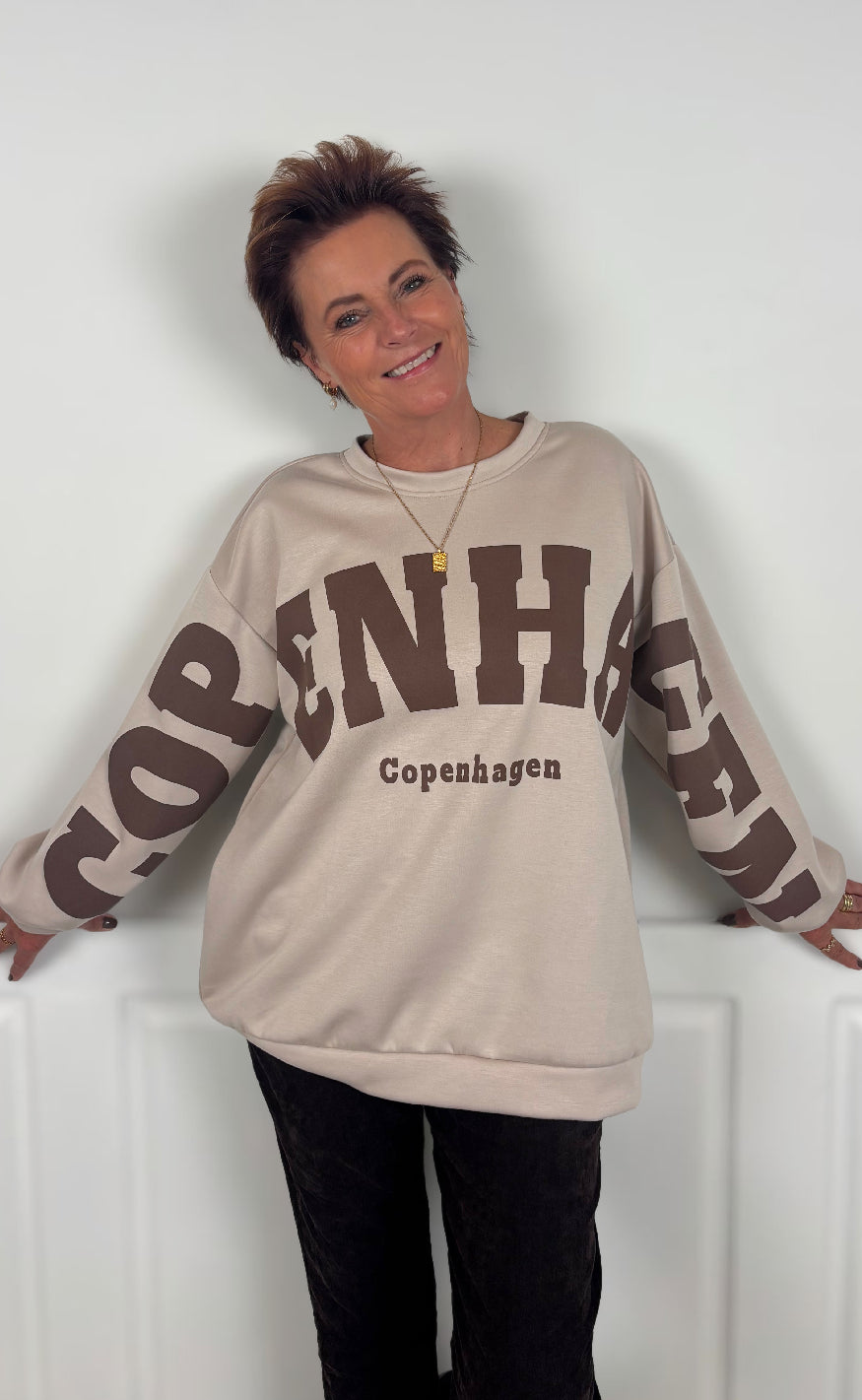 Marta Du Chateau Sweatshirt - Hibiscus - Beige